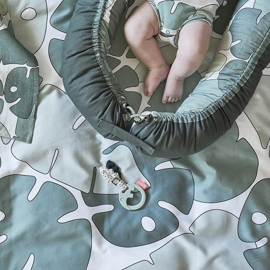 Done By Deer Tiny Tropics Gniazdko