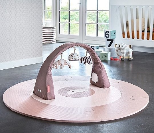 Done by Deer Pałąk z Zabawkami  - Stojak Edukacyjny Dark Powder