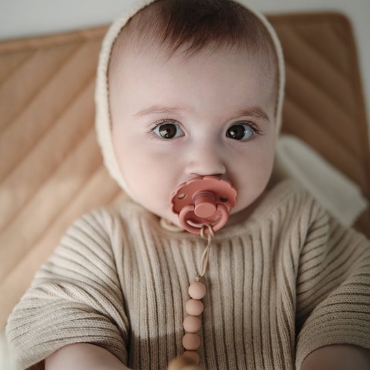 Mushie Zawieszka do Smoczka Hera Blush