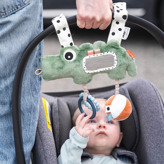 Done by Deer Zawieszka do Wózka i Fotelika Krokodyl Croco Green