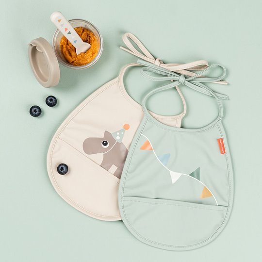 Done by Deer Śliniak z Kieszonką Tiny Pocket 2szt Celebration San