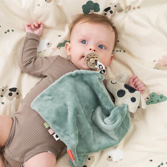 Done by Deer Kocyk Przytulanka dla Niemowlaka Świnka Dotti Blue