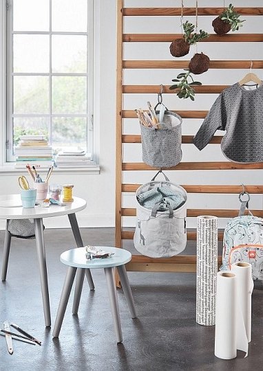 Done by Deer Stołek Okrągły Blue