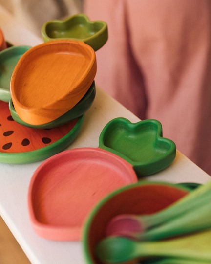 Oli & Carol Drewniany Talerzyk Dzielony dla Dziecka Marchewka