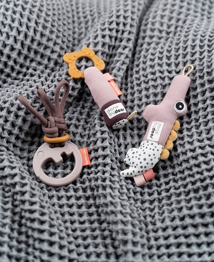 Done by Deer Zestaw Prezentowy z Grzechotkami Powder