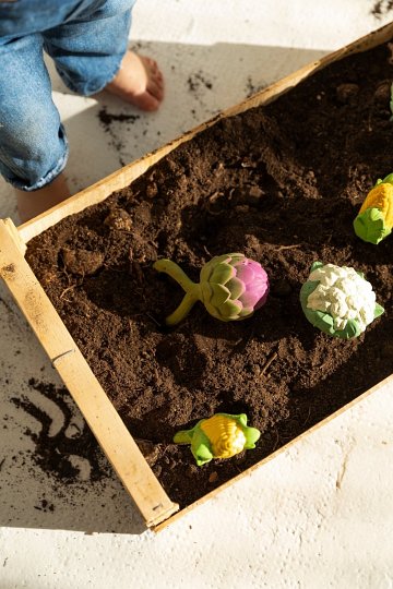 Oli & Carol Gryzak Grzechotka Karczoch