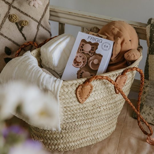 FRIGG Zestaw startowy: 4 smoczki uspokajające Floral Heart - Blus