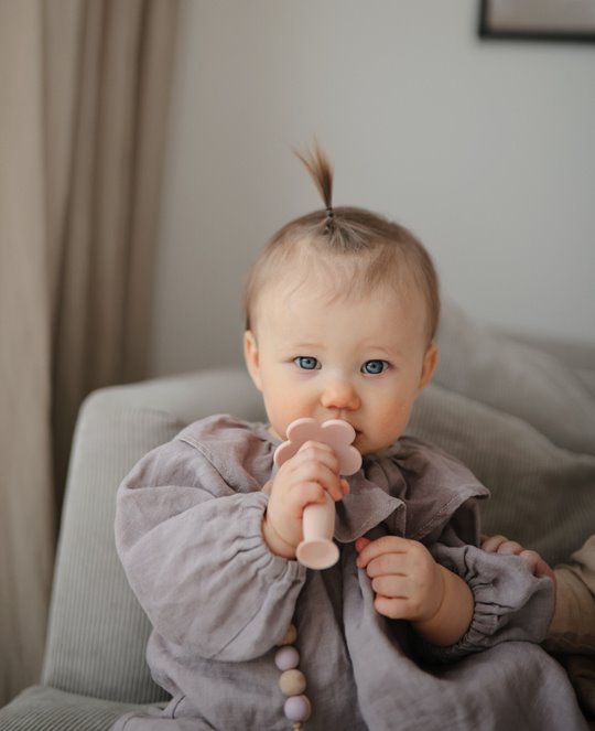Mushie Szczoteczka do Zębów dla Niemowląt Flower Blush