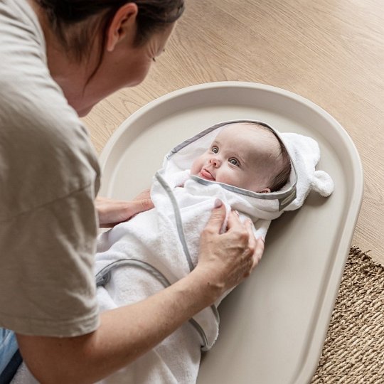 Shnuggle Mata do Przewijania z Pianki Squishy Taupe