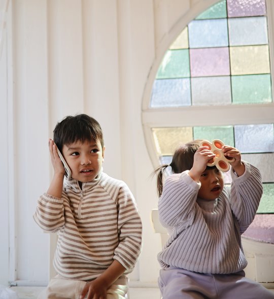 Mushie Zabawka sensoryczna Telefon Pop It Cambridge Blue