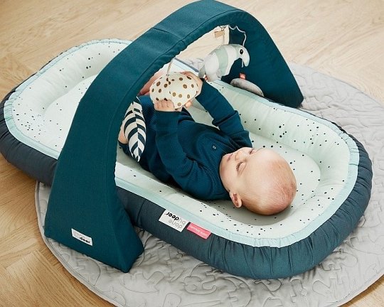 Done by Deer Dreamy Dots Gniazdko Blue