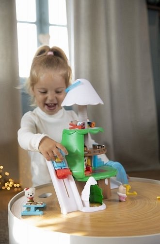 KLOROFIL Domek-zimowe drzewo