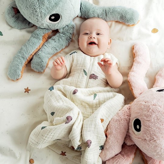 Done by Deer Sea Duża Przytulanka Meduza Jelly Blue 45 cm