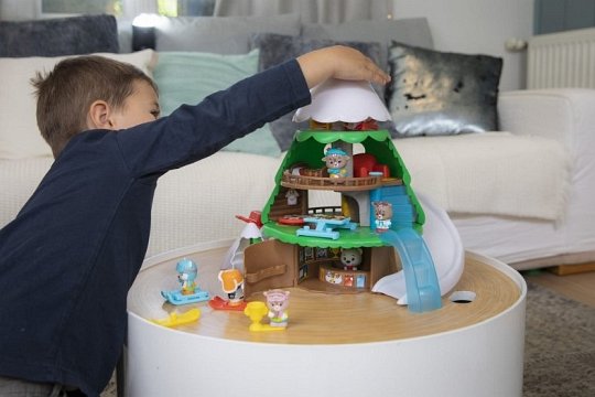 KLOROFIL Domek-zimowe drzewo