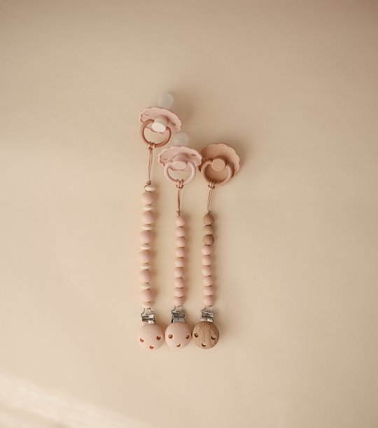 Mushie Zawieszka do Smoczka Luna Blush
