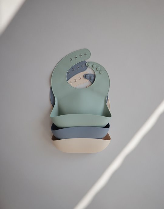 Mushie Śliniak Silikonowy Cambridge Blue