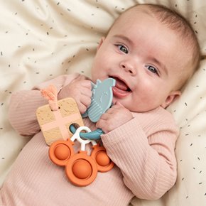 Done by Deer Zabawka Sensoryczna Celebration