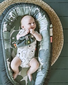 Done By Deer Tiny Tropics Gniazdko