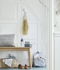 Done by Deer Wieszak Raffi Grey