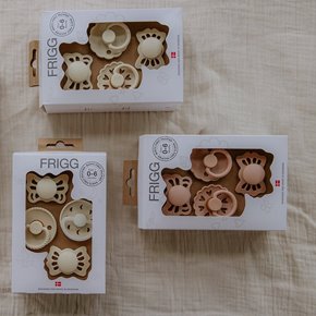 FRIGG Zestaw startowy: 4 smoczki uspokajające Moonlight Sailing -