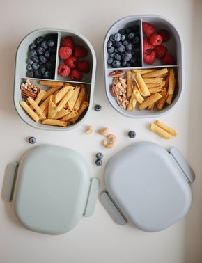 Mushie Lunchbox dla Dzieci Pojemnik na Jedzenie ze Sztućcami Sage