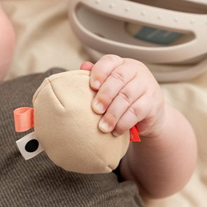 Done by Deer Gryzak Zabawka do Chwytania Kurka Clucky z Grzechotk