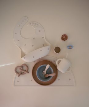 Mushie Silikonowa podkładka na stół Pretzel