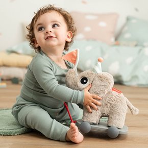 Done by Deer Zabawka do Ciągnięcia Słonik Elphee Sand